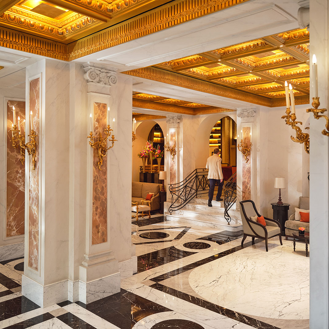 Pavimento, hall, Noir Saint Laurent, Statuarietto, Hotel Eden, Roma