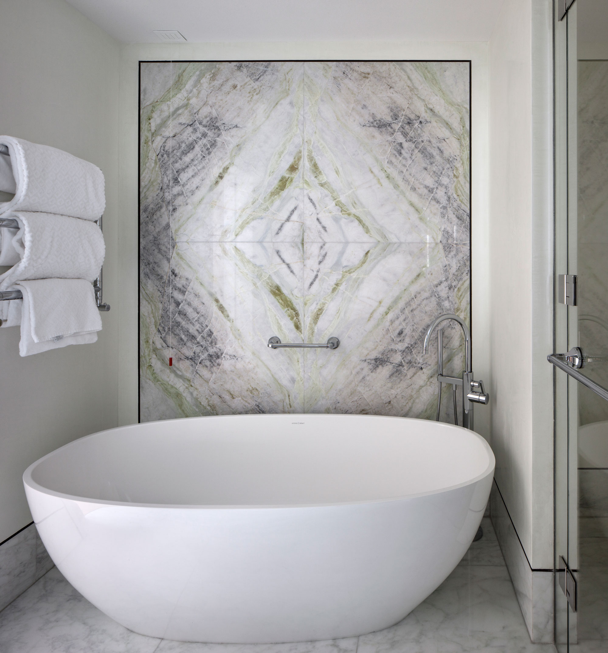 bagno, pavimento, rivestimento, vasca, superwhite, palissandro blue, The St Regis Venice Europa e Regina, Venezia